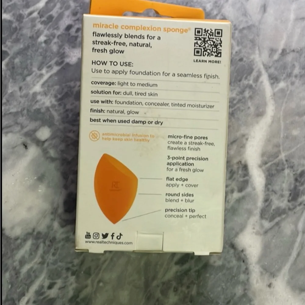 New Real Techniques‎ Sponge Blend Glow